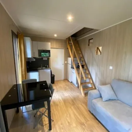 Danaya X Tiny House En Foret Sainte-Nathalene