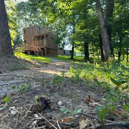 Holiday home Danaya X Tiny House En Foret Sainte-Nathalene