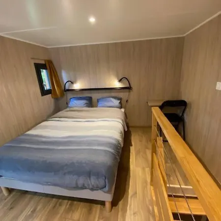 Danaya X Tiny House En Foret Sainte-Nathalène