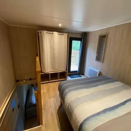 Danaya X Tiny House En Foret Sainte-Nathalène